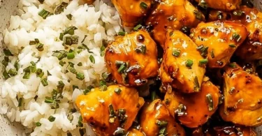 Delicious Hot Honey Chicken Bowls with vibrant vegetables and rice